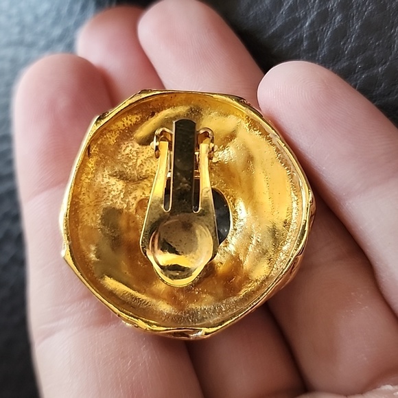 VTG clip on earrings - Picture 7 of 8